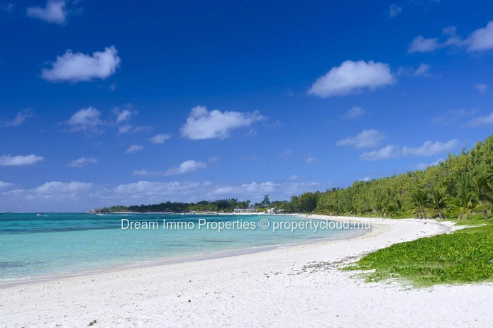 Top Deal Investisseur ! 3 Villas Vue & Face Mer A Belle Mare – Ile Maurice