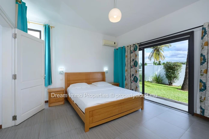Face Mer ! Superbe Villa 4 Chambres Avec Vue Mer & Montagne A Belle Mare - Ile Maurice