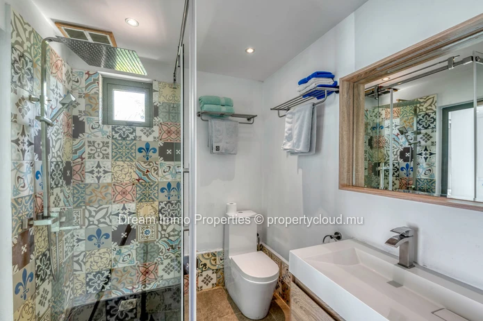 Exceptional Waterfront Penthouse With Panoramic Sea View In Pereybere – Mauritius