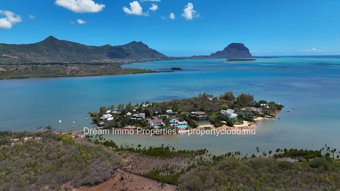 Beachfront Apartments In A Beautiful Residence In Black River - Mauritius