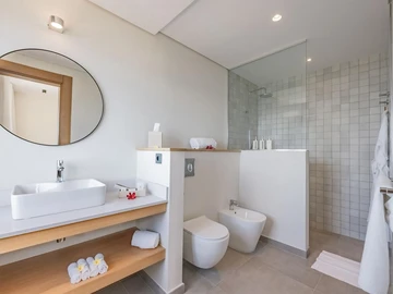 5 Bedroom Villa