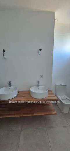 Sea & Mountain Views ! Beautiful 3 Bedrooms Penthouse With Private Rooftop In Tamarin - Mauritius