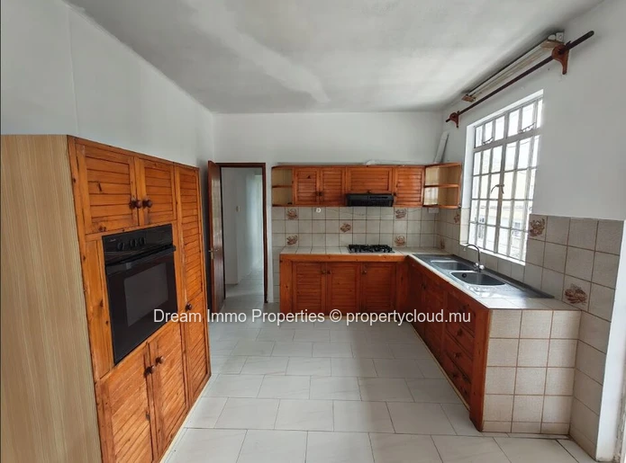 Beautiful Spacious 7-Bedroom Villa In Beau Bassin – Mauritius