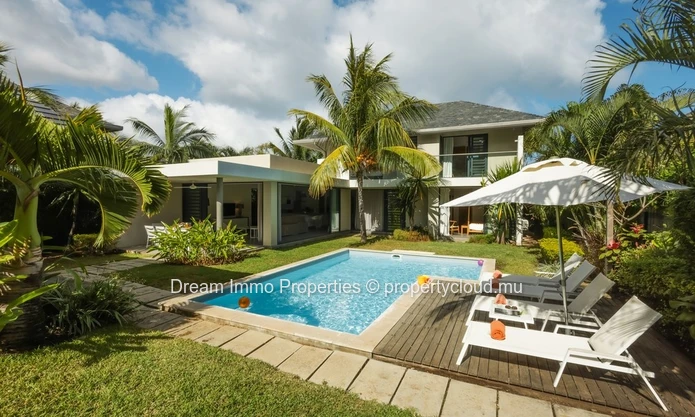 Villa 3 Chambres Proche Mer Dans Un Resort A Riviere Noire - Ile Maurice