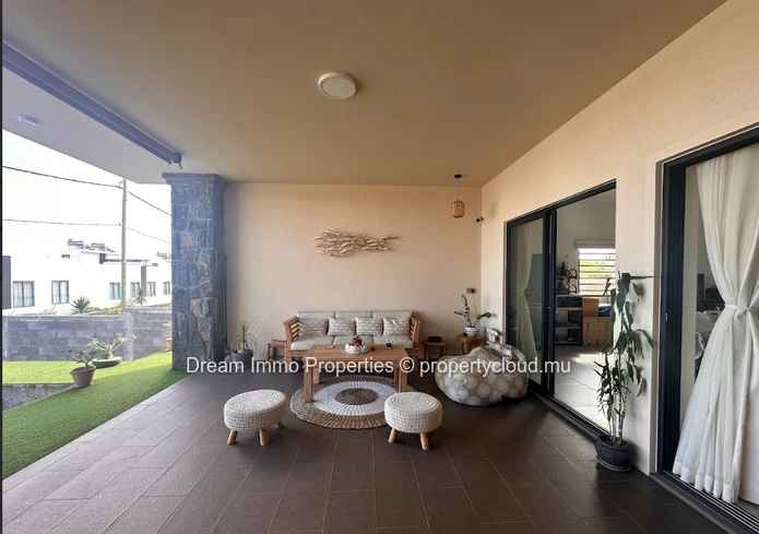 Great Opportunity! 2-Bedroom Villa In Jardin D’Anna Residence In Flic En Flac – Mauritius