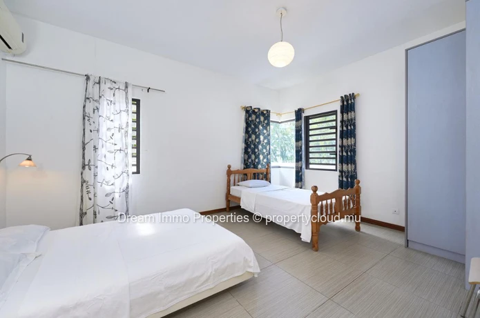 Face Mer ! Superbe Villa 4 Chambres Avec Vue Mer & Montagne A Belle Mare - Ile Maurice
