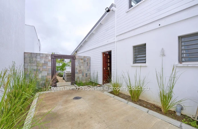 New Villa With Private Pool Close To The Beach In Grand Baie - Mauritius