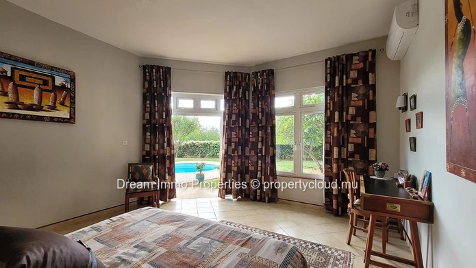 Sea View Villa On 1,150 Sqm Land In Tamarin - Flic En Flac