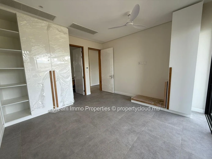 Superb Apartments With Sea Or Mountain Views Within A Beachfront Residence - Mauritius