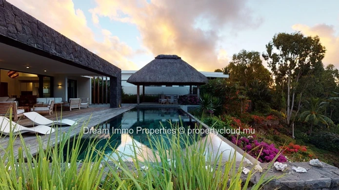 Superb Villa With Sea View And Close To Golf In The Northeast – Mauritius