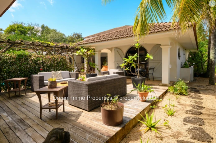 Luxury Villa For Rent Close To The Beach In Calodyne – Mauritius