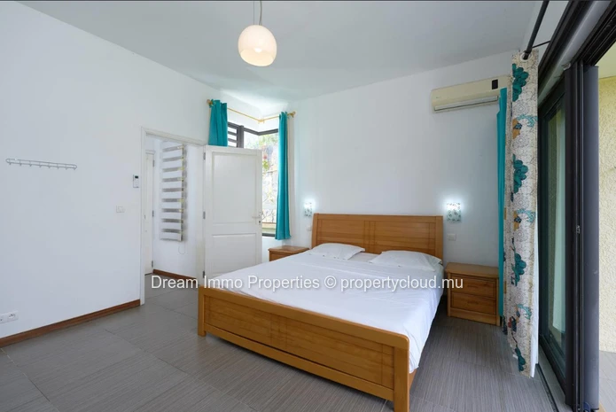 Face Mer ! Superbe Villa 4 Chambres Avec Vue Mer & Montagne A Belle Mare - Ile Maurice