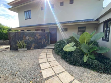5 Bedroom Villa