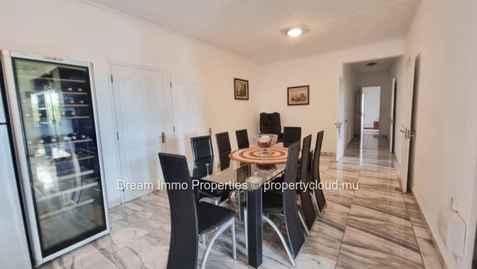 Spacious Family Villa Close To The Sea In The Heart Of Flic En Flac – Mauritius
