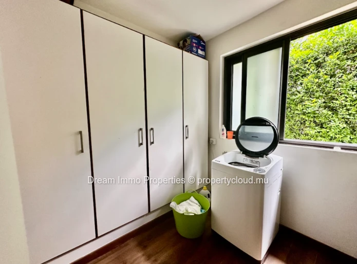 Beautiful 3-Bedroom Villa With Rooftop & Sea View In Flic En Flac – Mauritius