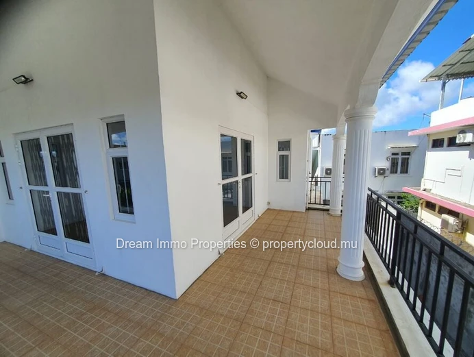 Stunning 4-Bedroom Villa Very Close To The Beach In Pereybère – Mauritius