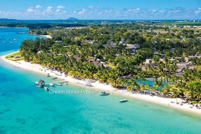 Prestigious 4-bedroom villa with beach access & hotel services in Trou aux Biches – Mauritius