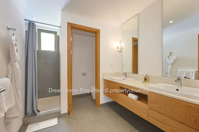Élégant Appartement 3 Chambres Meublé Avec Accès Hotel À Grand Gaube - Ile Maurice