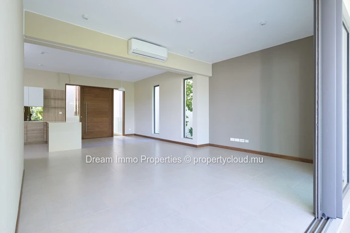 New Apartment With Private Roof Top And Sea View In Pte Aux Canonniers - Mauritius