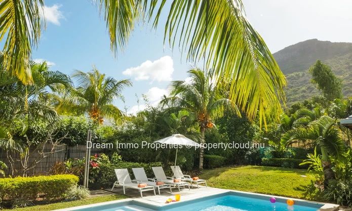 Villa 3 Chambres Proche Mer Dans Un Resort A Riviere Noire - Ile Maurice