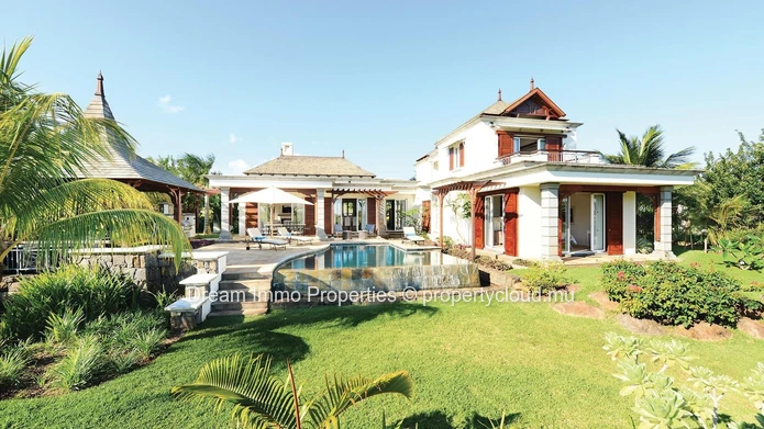 Beautiful Irs Lots For Sale In An Estate With Golf And Lagoon In The South-West