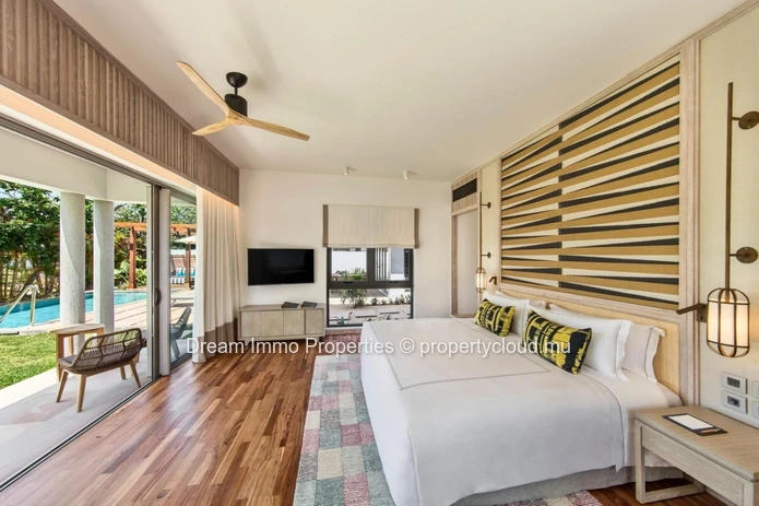 Spacious 4-Bedroom Beachfront Villa With 5*-Hotel Access Close To Blue Bay – Mauritius