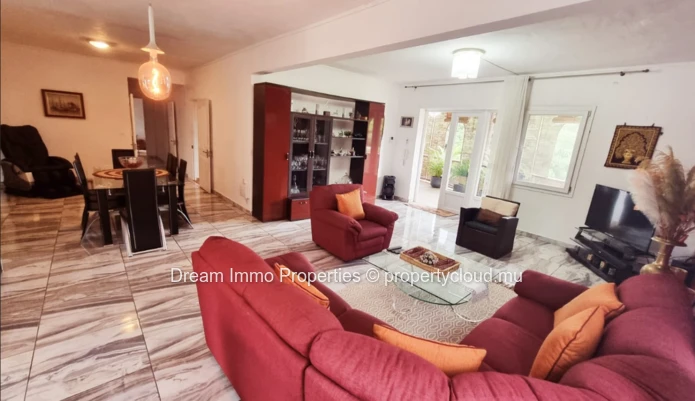 Spacious Family Villa Close To The Sea In The Heart Of Flic En Flac – Mauritius