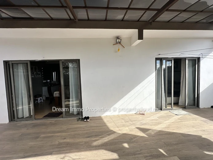 Spacious House With Mountain View & Close To Amenities In Coromandel - Mauritius
