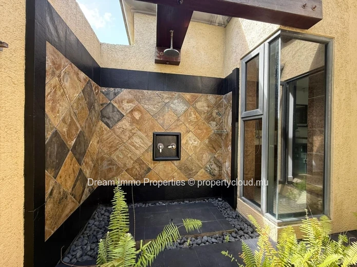 Elegant 4-Bedroom Villa With Beach Access In Bel Ombre - Mauritius