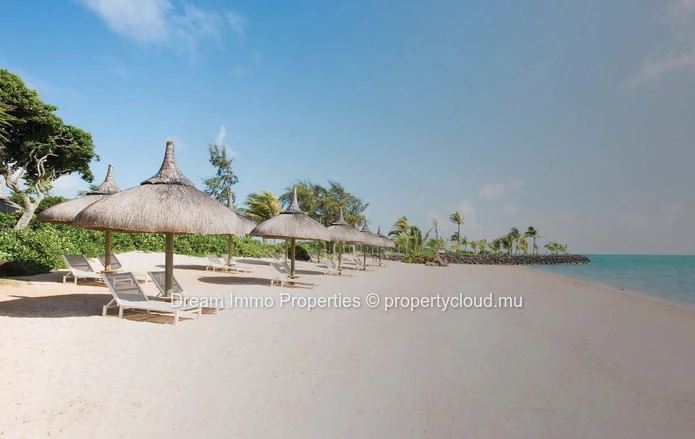 Beautiful Sea View Penthouses Within A Beachfront Resort With Hotel, Golf & Beach Access 