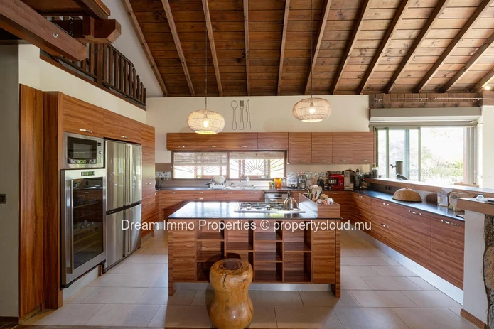 Resale Furnished 4-Bedroom Balinese-Style Villa In Pereybère – Mauritius