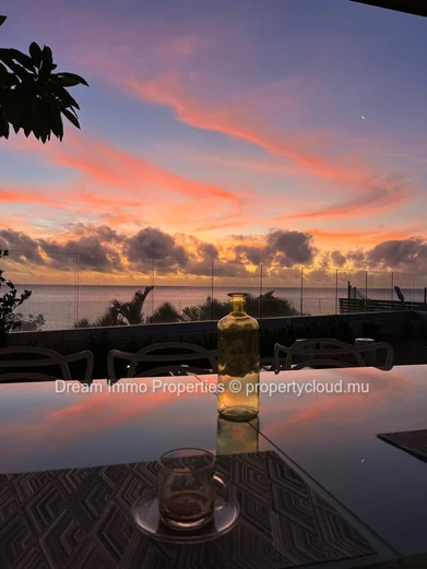 Superbe Appartement 3 Chambres Avec Vue Mer Imprenable A Flic En Flac – Ile Maurice