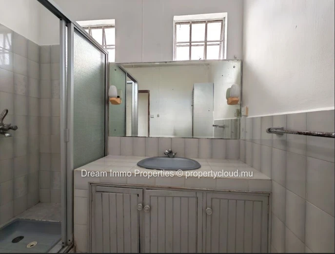 Beautiful Spacious 7-Bedroom Villa In Beau Bassin – Mauritius