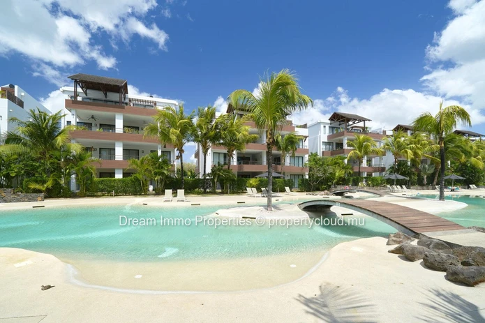 Contemporary Furnished Apartment With Pool View In Choisy-Les-Bains - Mauritius