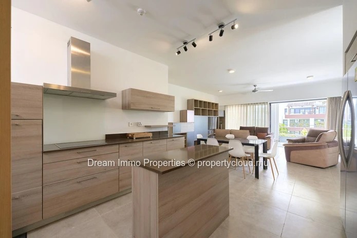 Contemporary Furnished Apartment With Pool View In Choisy-Les-Bains - Mauritius