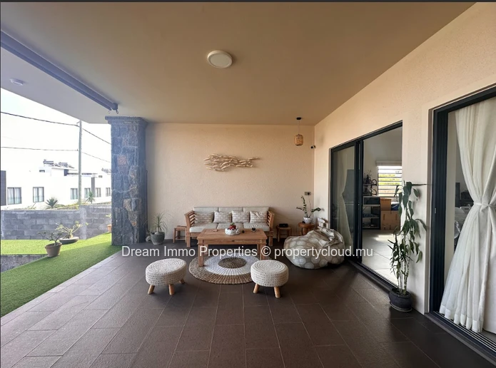 Great Opportunity! 2-Bedroom Villa In Jardin D’Anna Residence In Flic En Flac – Mauritius