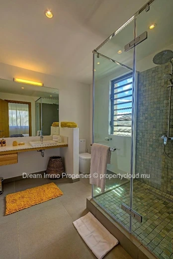 Luxury 4-Bedroom Villa 500 Meters From The Sea In The North Of Mauritius