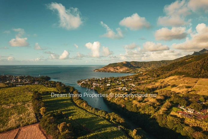 Huge Lands On A Luxury Domain With Golf, Lagoon & Resorts Access – Beau-Champ - Mauritius