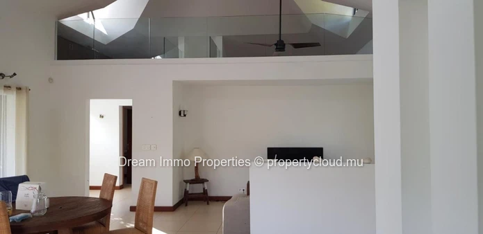 Belle Villa Vue Montagne & Grand Terrain De 1 905 M² Sur Cap Tropical A Riviere Noire – Ile Maurice