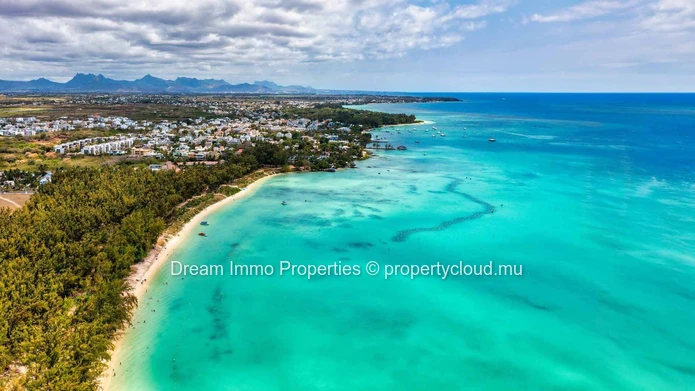 Sublime 3 bedroom apartments just 2 minutes from the beach in Pointe aux Canonniers – Mauritius