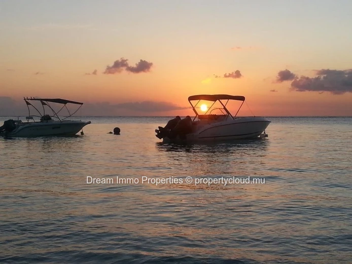 Beachfront! Somptuous Sea View Resale Apartment In Flic En Flac – Mauritius