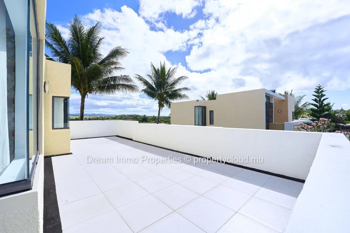 Top Deal Investisseur ! 3 Villas Vue & Face Mer A Belle Mare – Ile Maurice