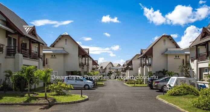 Beautiful 3-Bedroom Duplex In Landmark Residence Close To The Sea In Grand Baie - Mauritius