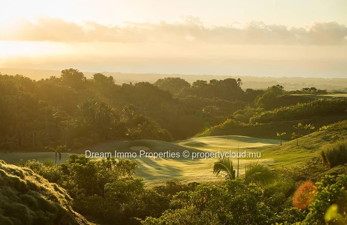 Huge Residential Lands With Golf Views In Bois Chéri - Mauritius
