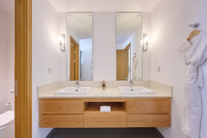 Élégant Appartement 3 Chambres Meublé Avec Accès Hotel À Grand Gaube - Ile Maurice