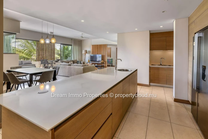 Penthouse With Golf View & Direct Sea Access In Mont Choisy - Mauritius