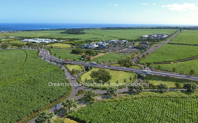 3-Bedroom Duplex Close To Cascavelle Mall In Flic En Flac - Mauritius