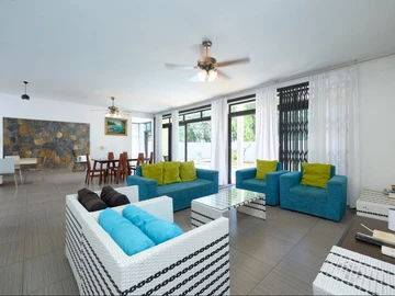 4 Bedroom Villa