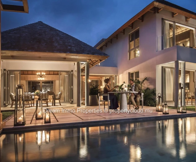 Spacious 4-Bedroom Beachfront Villa With 5*-Hotel Access Close To Blue Bay – Mauritius