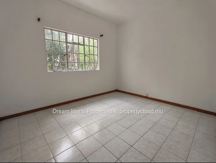 Beautiful Spacious 7-Bedroom Villa In Beau Bassin – Mauritius